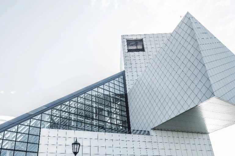 IoT+边缘AI，正在提升建筑的适应性和效率