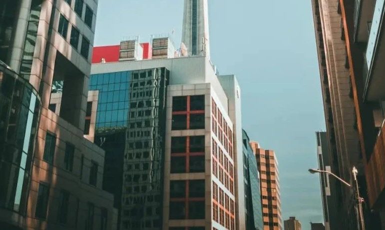 夏季来临，这篇文章告诉您如何通过中央空调数字化节能轻松省下数十万元！